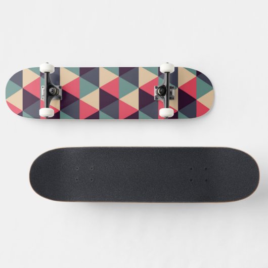Blauwgroen en roze driehoekspatroon skateboard (Horizontaal)