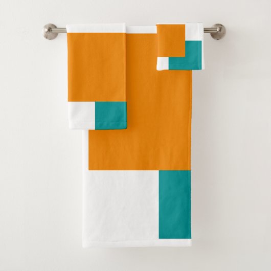 Blauwgroen en Tangarine minimal vierkanten Bad Handdoek (Insitu)