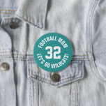 Blauwgroen en Wit Football Moeder Jersey Nummer Ronde Button 7,6 Cm<br><div class="desc">Vrolijk op je favoriete sportteam, football speler of show gewoon je schooltrots met een aangepaste gepersonaliseerde spirit knop! Voeg je schoolnaam toe of personaliseer met de naam van een speler en een jersey-nummer. Perfect voor football, basketbal, honkbal en voetbalwedstrijden! Creëer custom pinnen voor het hele team, cheerleaders, ouders en broers...</div>