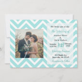 Blauwgroen en Witte Chevron Foto Wedding Invitatio Kaart (Voorkant)