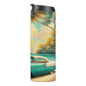 Blauwgroen en witte klassieke auto op een tropisch thermosbeker (Geroteerd rechts)