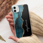 Blauwgroen Gold Waterverf gepersonaliseerd Case-Mate iPhone Case<br><div class="desc">Dit trendy telefoongeval kenmerkt een elegant agate ontwerp in blauwgroen waterverf met faux goudglitter hoogtepunten. Pas het met jouw naam in wit handschrift-stijl borstelmanuscript aan.</div>