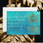 Blauwgroen gouden tropische palm bespaart onze huw save the date<br><div class="desc">Elke of tropische bestemming bruiloft Sla onze datumkaarten op met een mousserende gouden palmboom op een blauwgroen achtergrond van gemene stijl. Pas je eigen tekst aan. Neem contact met ons op voor hulp bij aanpassingen of om passende producten aan te vragen.</div>