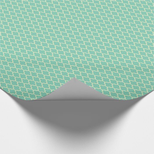 Blauwgroen-groen en Beige Patroon Quatrefoil Cadeaupapier (Hoek)