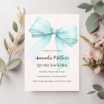 Blauwgroen groene boogcrème elegant Quinceanera Kaart<br><div class="desc">Een zacht beige,  crèmekleurige achtergrond,  versierd met een grote lichte blauwgroen,  groenkleurige strik. Personaliseer en voeg een naam en partijgegevens toe.</div>