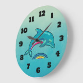 Blauwgroen groene dolfijn die over stijlvol water grote klok (Hoek)