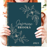 Blauwgroen Minimalistische Bloemen 2025 Aangepaste Planner<br><div class="desc">Blijf georganiseerd en geïnspireerd met deze elegante planner met een minimalistisch bloemontwerp op een verfijnde blauwgroen achtergrond. Personaliseer het met jouw naam voor een unieke en stijlvolle touch. Deze planner is perfect voor het bijhouden van afspraken, to-do's en al uw belangrijke data gedurende 2025. Met zijn kalmerende ontwerp en ruime...</div>
