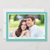 Blauwgroen minimalistische foto Elegant Script Wed Kaart (Achterkant)