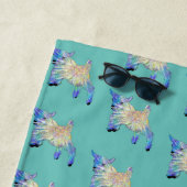 Blauwgroen monogram geitenkuut strandlaken (In situ)