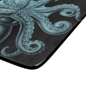 Blauwgroen octopus op snijvlak snijplank (Hoek)