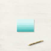Blauwgroen Ombre Stripes Post-It Notes (Op bureau)