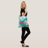 Blauwgroen overlapping met roze vlamingos tote bag (Op model)