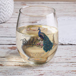 Blauwgroen Peacock Bride Squad vrijgezellenfeest Wijnglas Zonder Voet<br><div class="desc">Deze Blauwgroen Peacock Bride Squad Bachelorette Party Stemless Wine Glass heeft een handgetekende blauwe en blauwgroen pauw op Magnolia-takken in volle bloei in zwarte inkt en de titel "Bride Squad" in elegant script. Gedrukt aan beide zijden. Personaliseer met de naam, de stad en de datum van de bruid door op...</div>