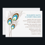 Blauwgroen Peacock Feathers Wedding Kaart<br><div class="desc">De elegante en klassieke uitnodiging is voorzien van een prachtige vectorillustratie van paukveren op een diepe paarse achtergrond. Ideaal voor bruiloften,  vrijgezellenfeesten,  verjaardagsfeestjes,  zoete zestien feestjes en nog veel meer!</div>