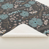 Blauwgroen roze grijs stromend bloempatroon sherpa deken (3/4)