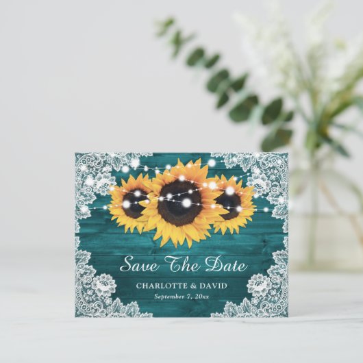 Blauwgroen Rustic Wood Lace Sunflower Wedding Aankondiging (Staand voorkant)