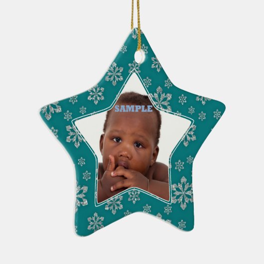 Blauwgroen Silver Snowflakes Fotosjabloon voor Ker Keramisch Ornament (Rechts)