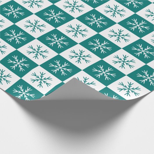 Blauwgroen Snowflake Checkered Pattern-feestdag Cadeaupapier (Hoek)
