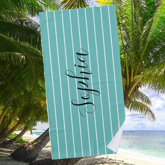 Blauwgroen Strepen op Wit & Zwart Script Naam 2 Strandlaken