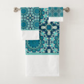Blauwgroen turquoise patroon bad handdoek (Insitu)