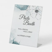 Blauwgroen Waterverf Sketch Weddenschap Foto Booth Reclamebord Met Voetstuk (Voorkant)
