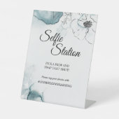 Blauwgroen Waterverf Sketch Wedding Selfie-station Reclamebord Met Voetstuk (Voorkant)