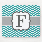 Blauwgroen wit monogram Letter F Chevron Muismat (Voorkant)