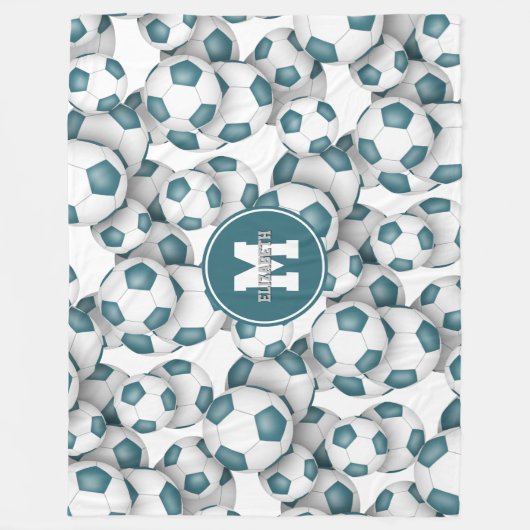 blauwgroen witte voetballen patroon monogram fleece deken (Voorkant)