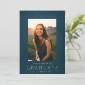 Blauwgroen Zee Chalk Border Modern Foto University Aankondiging (Staand voorkant)