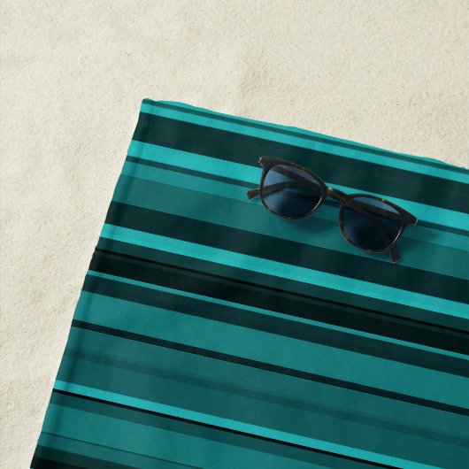 Blauwgroen zwarte strepen strandlaken (In situ)