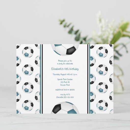 blauwgroen zwarte voetballen verjaardagsfeest kaart (Staand voorkant)