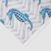 Blauwgroene zeepaardjes op Chevron Tissuepapier (Detail)
