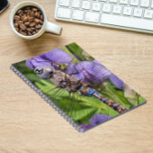 Blauwogige darner libel op bloem notitieboek