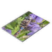 Blauwogige darner libel op bloem notitieboek (Linkerzijde)