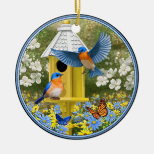 Blauwvogels en Tall Yellow Birdhouse Keramisch Ornament