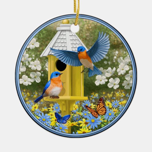 Blauwvogels en Tall Yellow Birdhouse Keramisch Ornament (Voorkant)