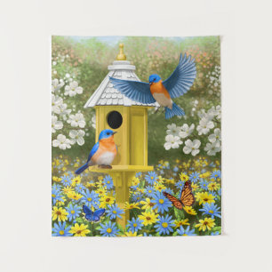 Blauwvogels en Tall Yellow Birdhouse Wandkleed