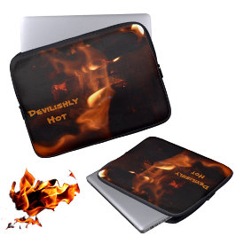 Blazing Devilish Flames Fotografisch Vuur Laptop Sleeve