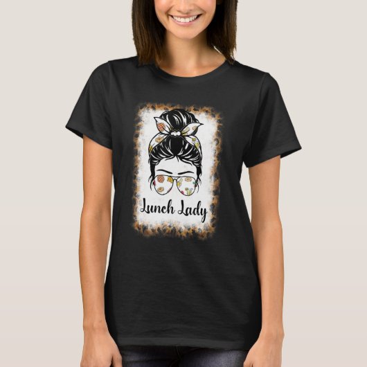 Bleached Leopard   Lunch Lady Messy Bun Lunch Lady T-shirt (Voorkant)