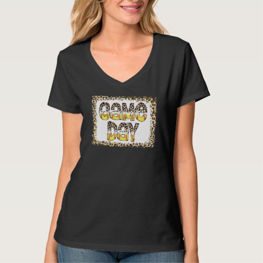 Bleached Leopard Softball Game Day Vibes Softball T-shirt (Voorkant)