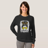 Bleached Leopard Softball Mom Game Day Messy Bun M T-shirt (Voorkant volledig)