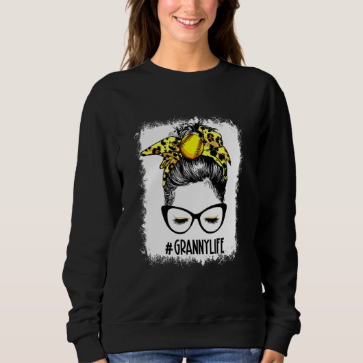 Bleaching Softball Granny Messy Bun Game Day Moede Trui (Voorkant)