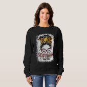Bleaching Softball Ma Life Leopard Messy Bun Mothe Trui (Voorkant volledig)