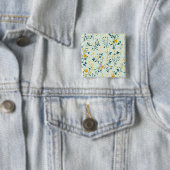 Bleek Blauw Geel Wit Bloemen Faux Button (In situ)