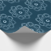 Bleek blauw op Pruissiaanse blauw Atom Symbolen Cadeaupapier (Hoek)