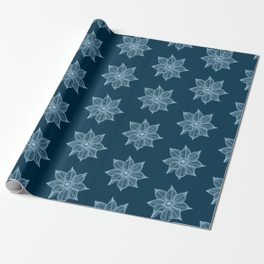 Bleek blauw op Pruissiaanse blauw ketchy-bloemen Cadeaupapier (Uitgerold)