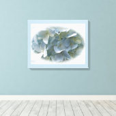 Bleek Blue Hydrangea Flowers Canvas Afdruk (Insitu (Houten vloer))