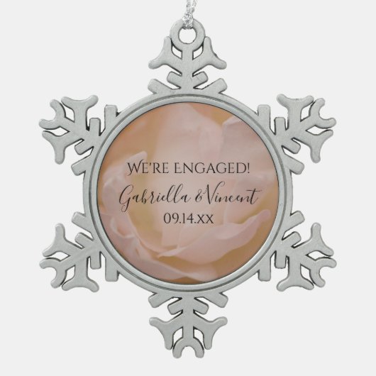 Bleek Blush roze roze Verloving Tin Sneeuwvlok Ornament (Voorkant)