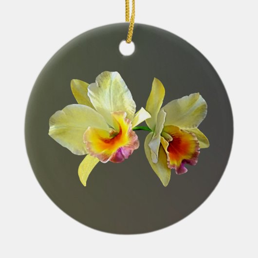 Bleek Geel Cattleya Orchids Keramisch Ornament (Voorkant)