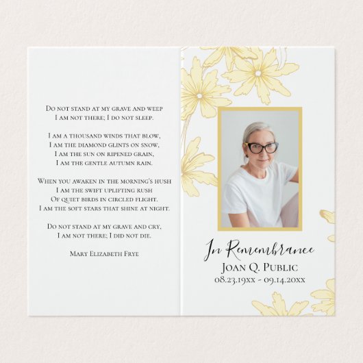 Bleek geel Daisy Flowers Begrafenisgebed gevouwen Visitekaartje (Buitenkant ongevouwen)